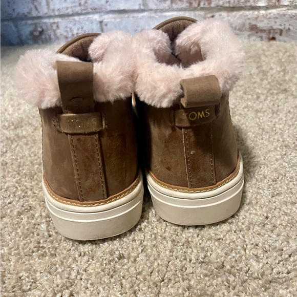 Toms Brown and Pink Slip-On Sneakers with Cozy Lining - Picture 3 of 4